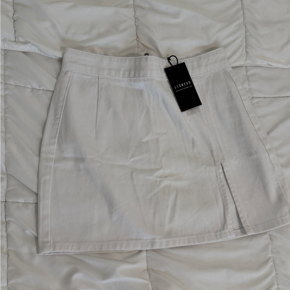 Lioness White Mini Skirt with Front Slit